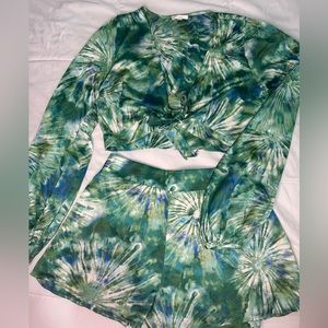 Elegant and sexy shirt and pants set.  white green and blue.